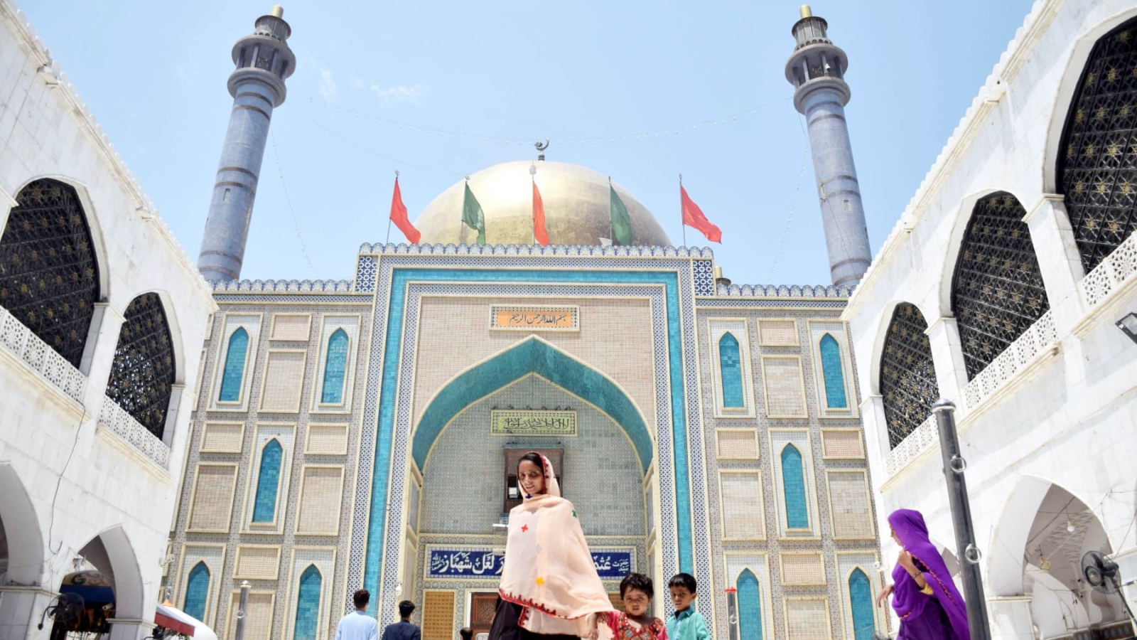 sakhi shahbaz qalandar qalandar shahbaz lal qalandar qalandar lal shahbaz qalandar